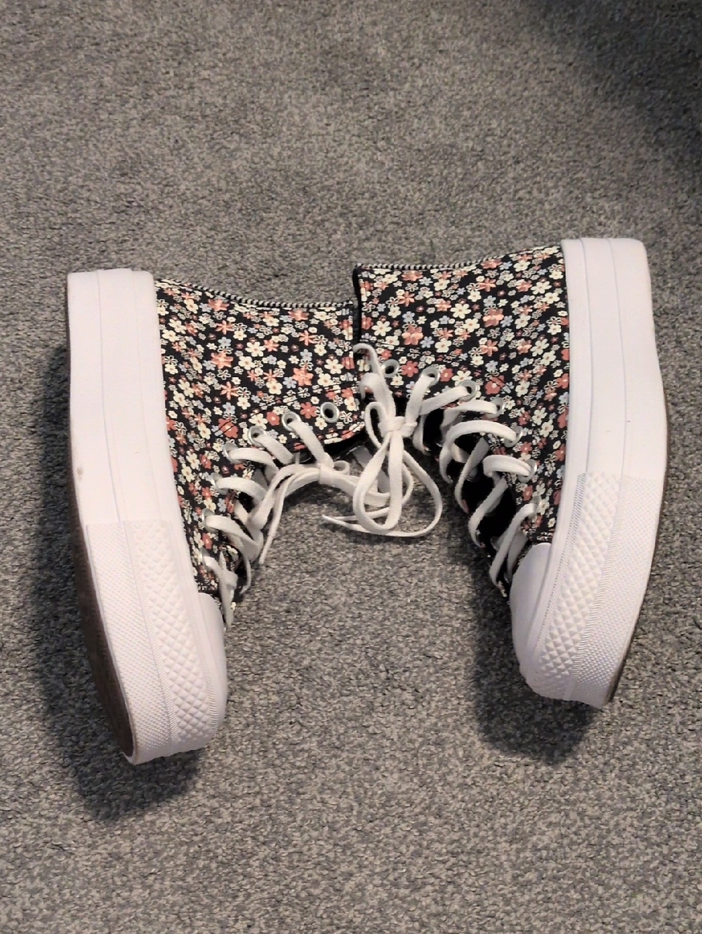 Floral Platform Converse Size 7.5 - Picture 5 of 7